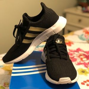 Adidas Swift Run